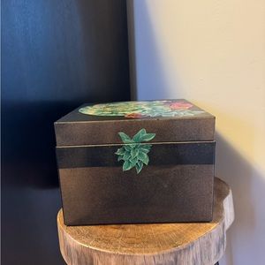 8 1/2 x 6 trinket box
